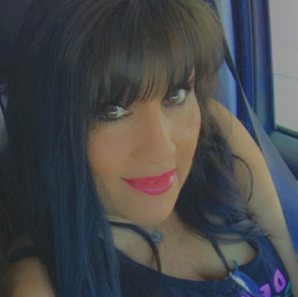 Meet your Posher, Linda